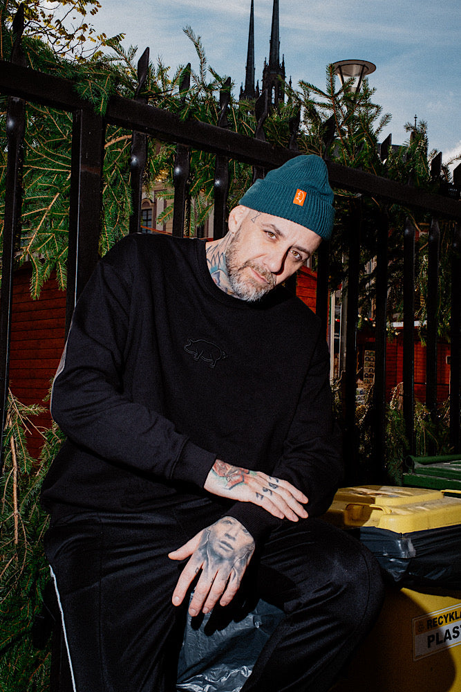 Mikina “Būcheck blck/blck” 1+1 white cap